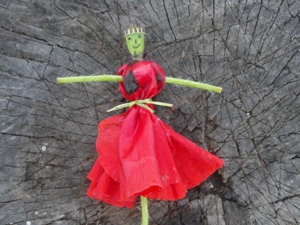 Gyerekkorunk játéka: így készül a pipacsbaba