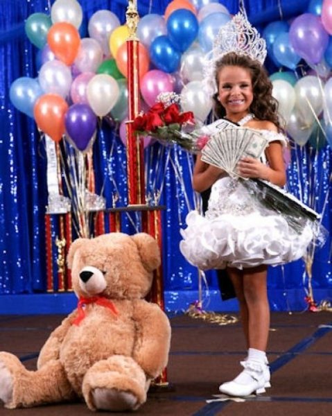 Gyermekszépségverseny - a szülők önmegvalósító projektje