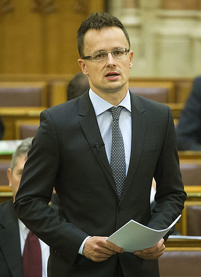 Keressük a legdivatosabb magyar politikust Keressük a legdivatosabb magyar politikust