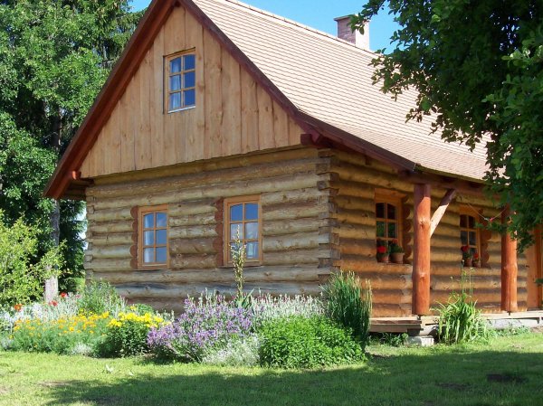 5+1 romantikus rönkház