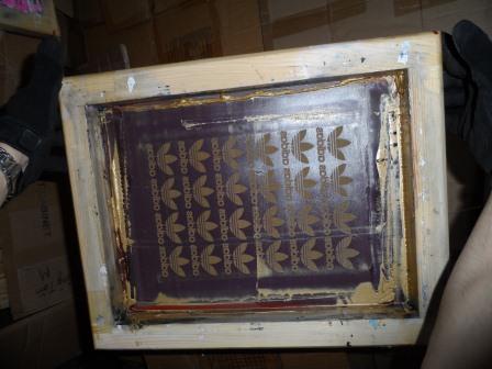 Itt készültek a kamu Nike és Adidas cuccok! - képek