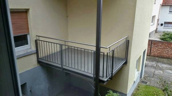 Erkély ajtó nélkül: elcseszett építészeti megoldások