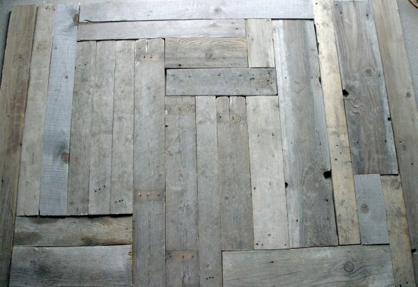 Így készül a házi bringatartó régi deszkákból