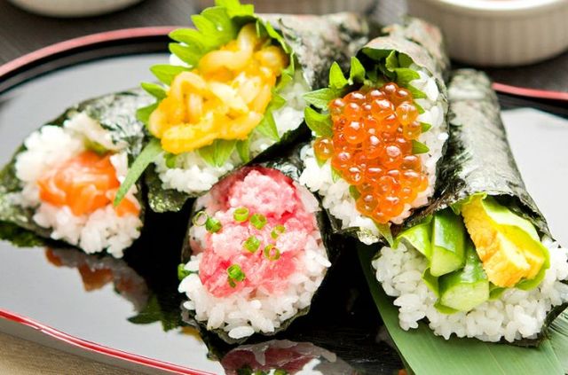 Mindenki nyugodjon meg és egyen sushit!