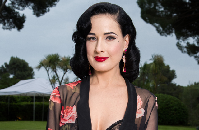 Nem kötelező lebarnulni - 10 női sztár, aki hófehér bőrrel is gyönyörű Nem kötelező lebarnulni - 10 női sztár, aki hófehér bőrrel is gyönyörű