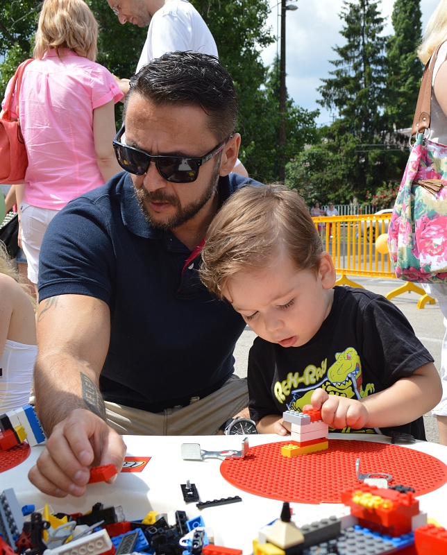 Übercuki fotó Majkáról és kisfiáról Übercuki fotó Majkáról és kisfiáról