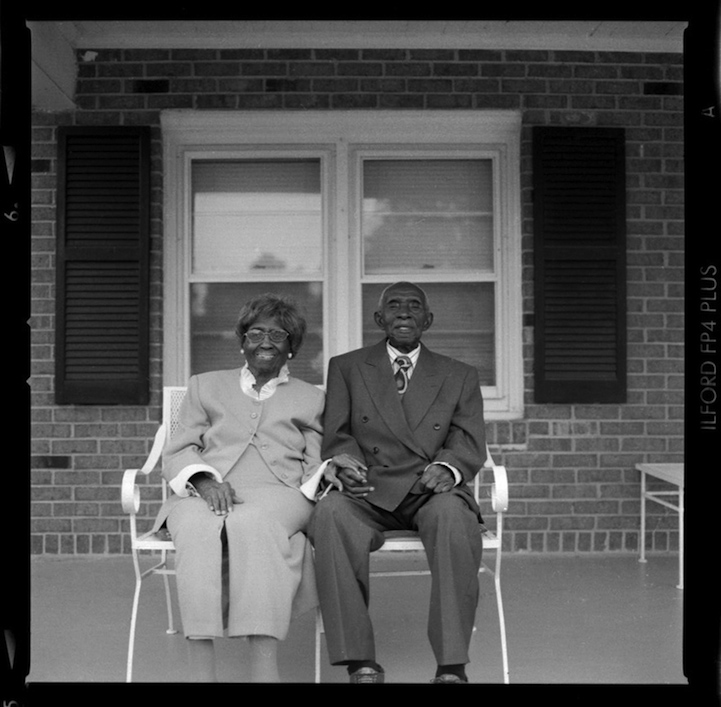 Az örök szerelem titkát őrzi az idős házaspár Az örök szerelem titkát őrzi az idős házaspár