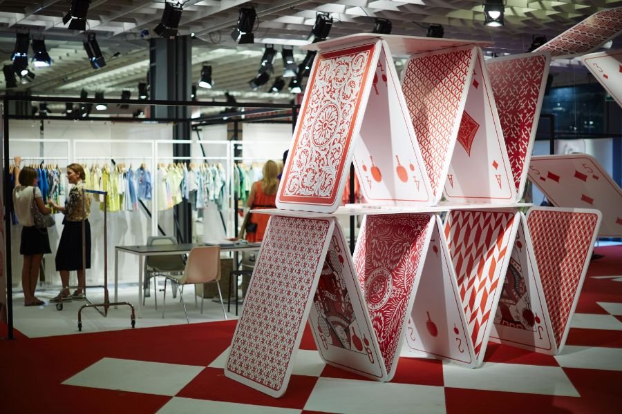 Baba- és gyerekruhák a nagyvilágból