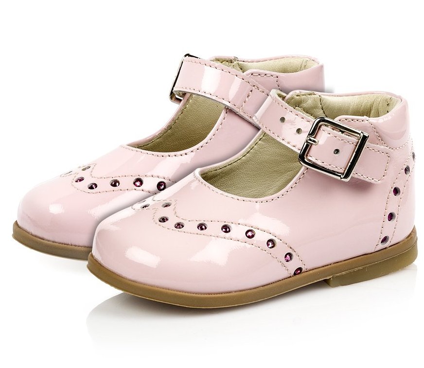 Baba- és gyerekruhák a nagyvilágból