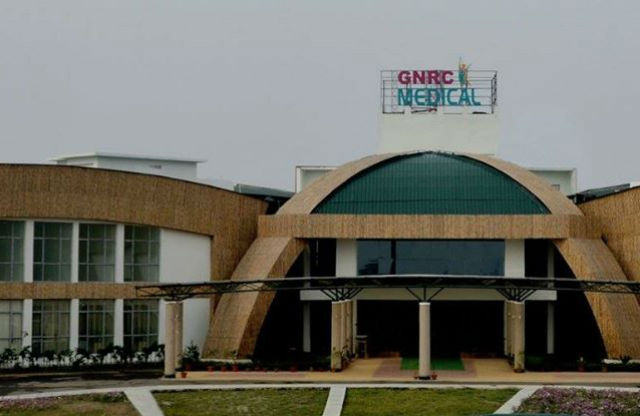 Bambuszból építettek kórházat a szegényeknek