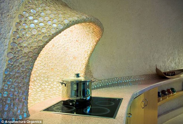 Embereknek építettek csigaházat - fotók