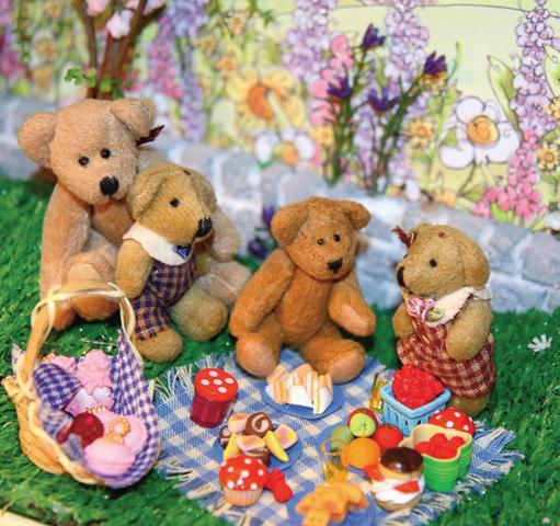 Napi mese: Málnaszüret mackófalván