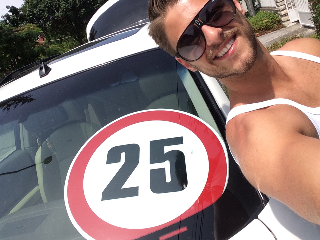 Baronits Gábor egy napja 10 szelfiben