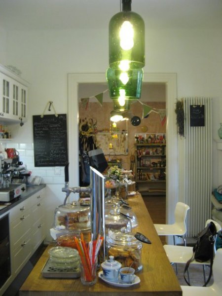 Egy hely, amiből minden településre kellene