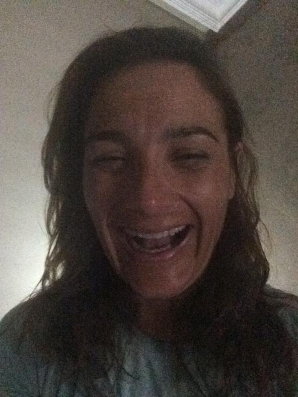 Ne nevessenek a nők az utcán! Ne nevessenek a nők az utcán!