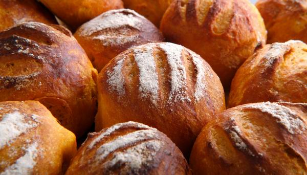 Mit főzzek ma vacsira? Sajtlevest cipóban!