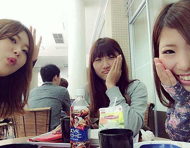 Fogfájós szelfi az új divat