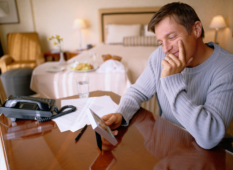 Távkapcsolatban élni hullámvasút