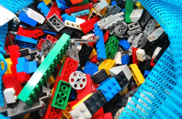 Játékok tisztitása: éljen a gép!