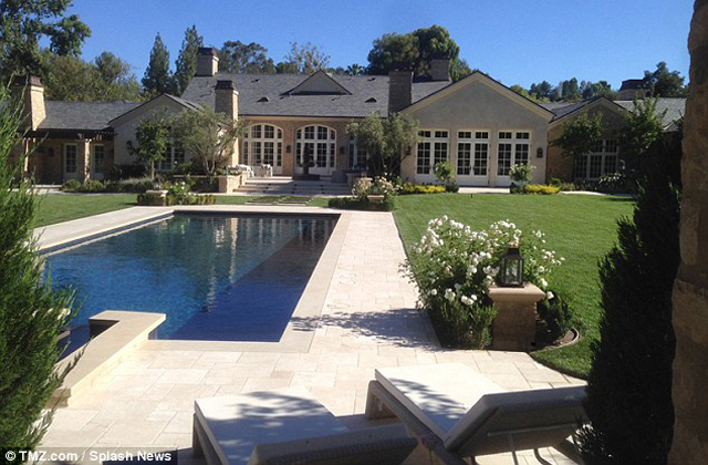 Less be Kardashian és West legújabb házába!