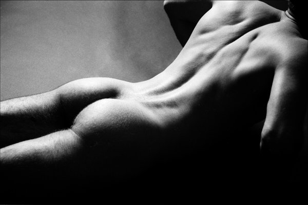 18+: Meztelenül egymás előtt - az első érintés