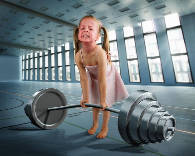 Varázslatos képeket készített lányairól a Photoshop-őrült apa