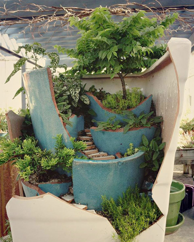 Erre is jó egy törött virágcserép - fotók