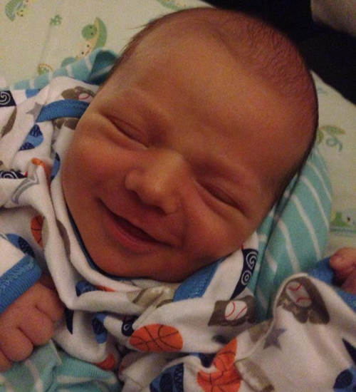 Tündéri fotók: álmukban mosolygó babák 