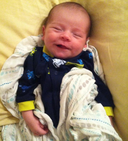 Tündéri fotók: álmukban mosolygó babák 