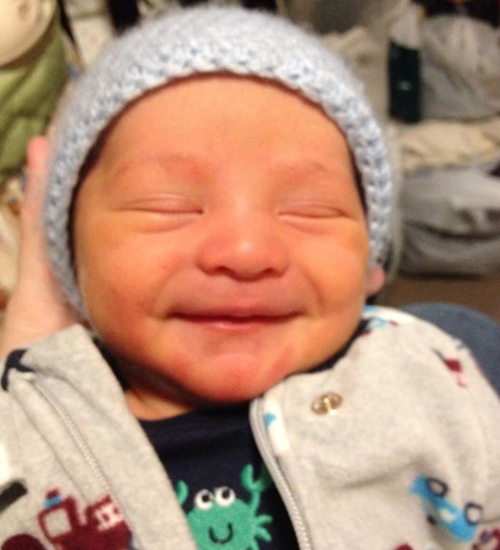 Tündéri fotók: álmukban mosolygó babák 