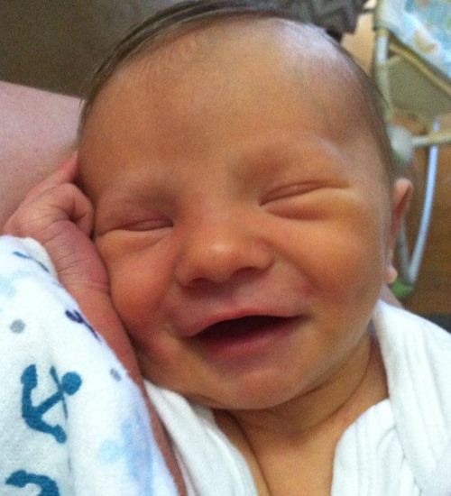 Tündéri fotók: álmukban mosolygó babák 