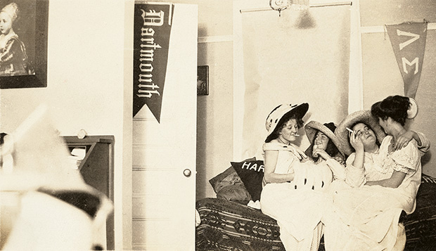 18+: Meleg párok retro képeken - fotók