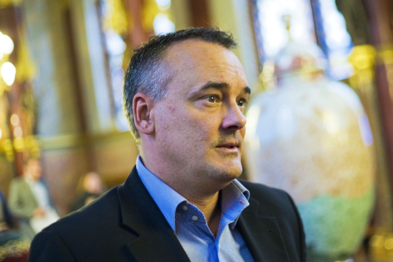 Pályamódosító celebek: ismert arcok az őszi választási plakátokon Pályamódosító celebek: ismert arcok az őszi választási plakátokon