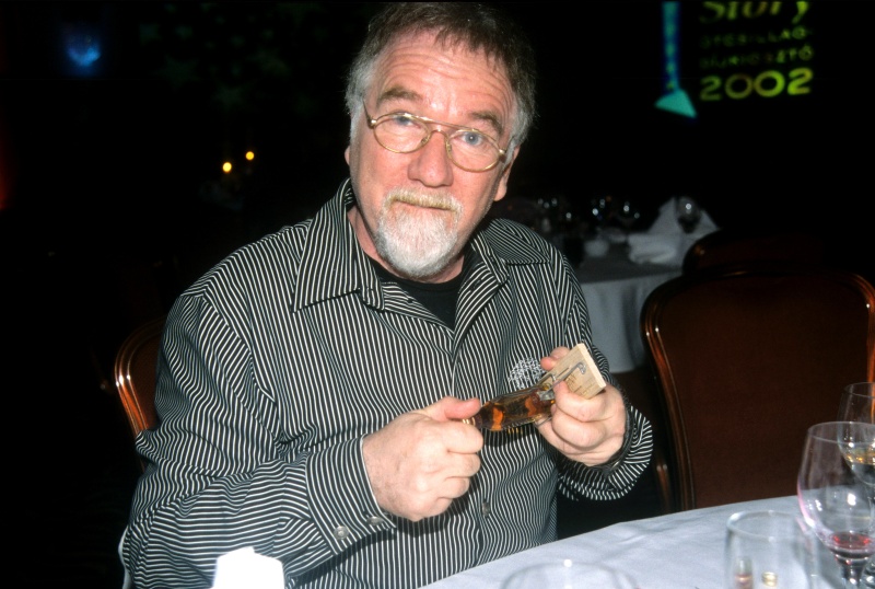 Pályamódosító celebek: ismert arcok az őszi választási plakátokon Pályamódosító celebek: ismert arcok az őszi választási plakátokon