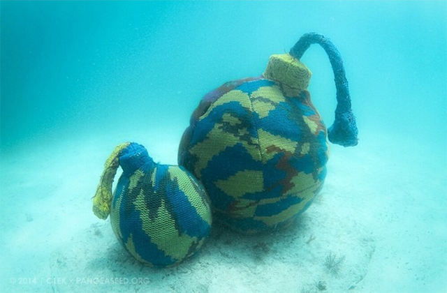 A víz alatt is lehet kötni - fotók