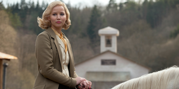 Jennifer Lawrence és Bradley Cooper új filmje annyira szörnyű, hogy senki nem akarja bemutatni