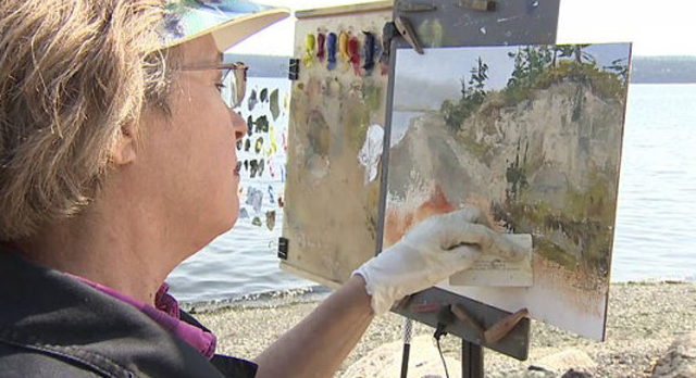 Szokatlan dologra használja a bankkártyáit ez a nő