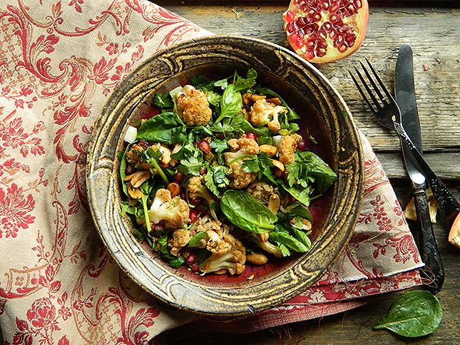 Mit főzzek ma vacsira? Sültkarfiol-salátát!