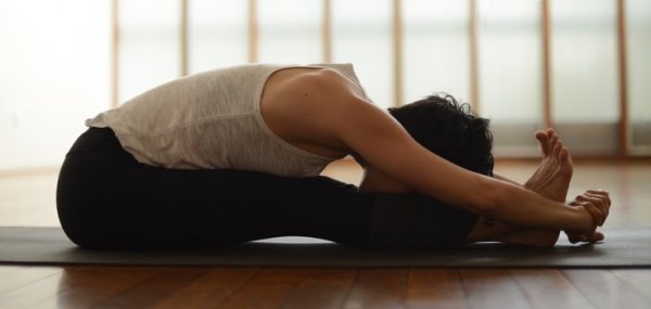 Ha nem tudsz aludni, így tornázz lefekvés előtt