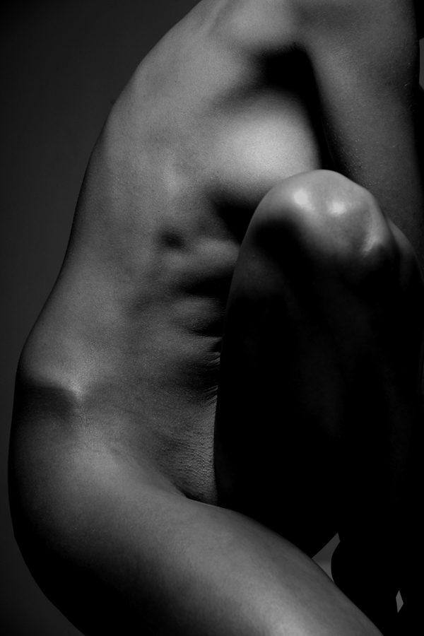 18+: A női test feketén, fehéren - aktok