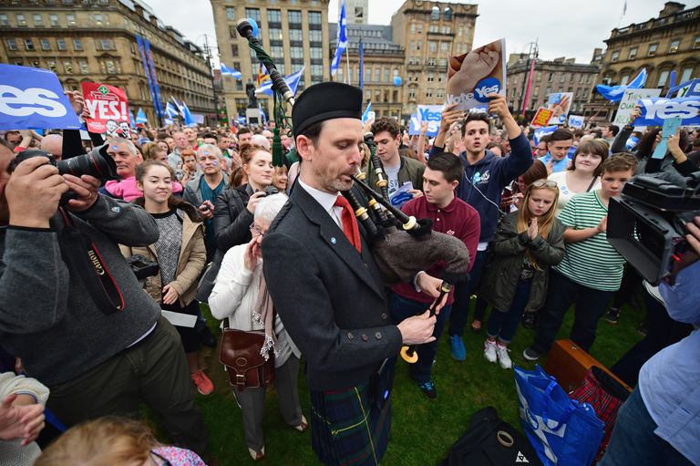 Mint egy rossz házasság: így könyörög Anglia Skóciának, hogy maradjon