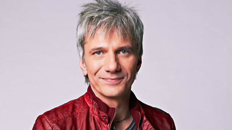 Bochkor Gábor ül Istenes Bence helyére Bochkor Gábor ül Istenes Bence helyére