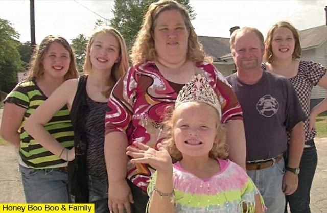 Szakítás! Szingli lett a 3 gyerekes sztáranyuka