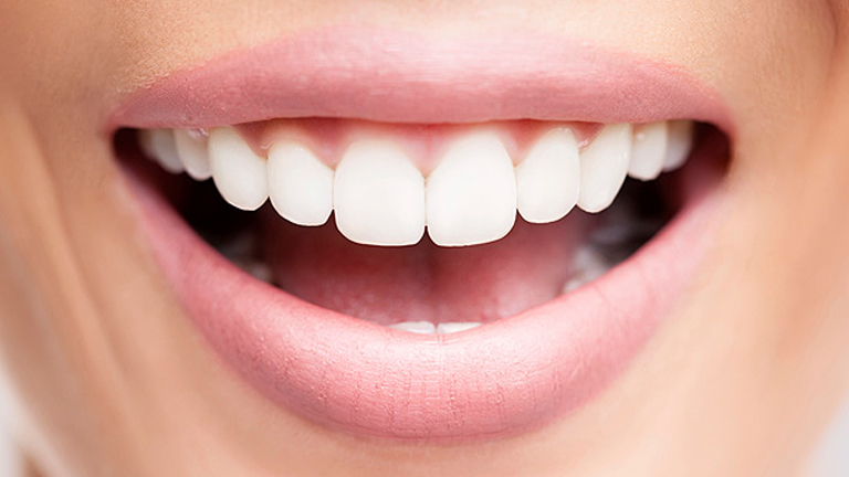 Fehér fogak, friss lehelet - a rágózás önbizalmat ad!