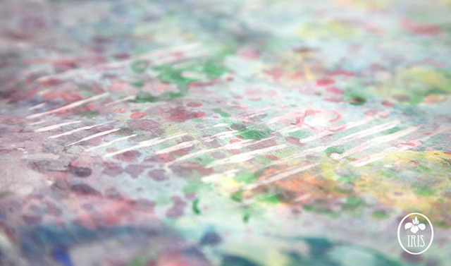 Felnőtteket megszégyenítő módon fest egy 5 éves kislány