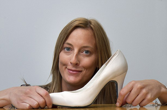 Betegségének köszönheti, hogy sikeres cipőtervező lett Betegségének köszönheti, hogy sikeres cipőtervező lett