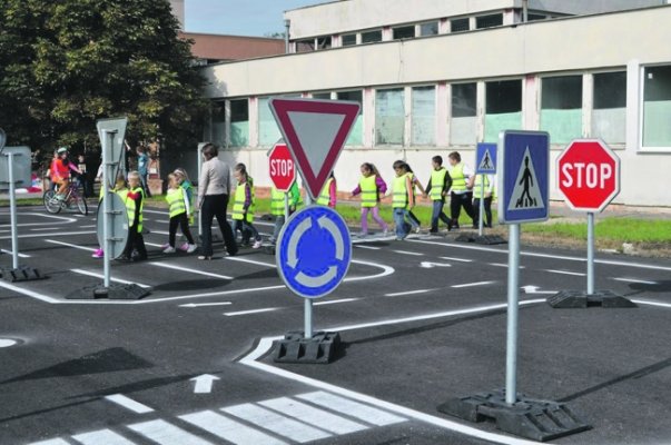 5+1 tipp, amire figyelj autóvezetőként iskolaidőben 5+1 tipp, amire figyelj autóvezetőként iskolaidőben