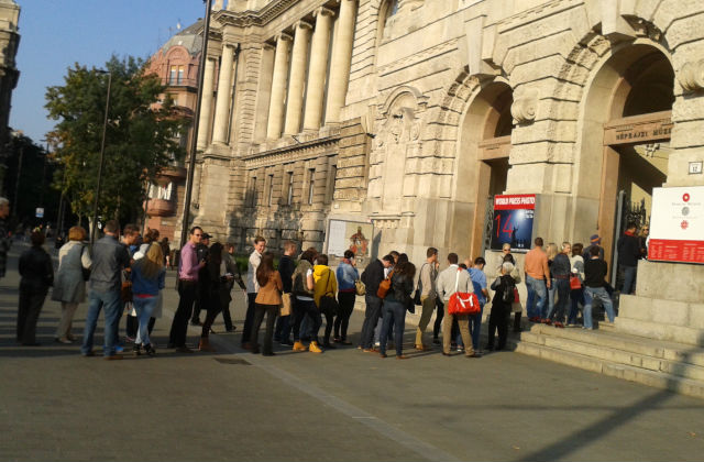 Katarzis és tömeg a World Press Photo kiállításon