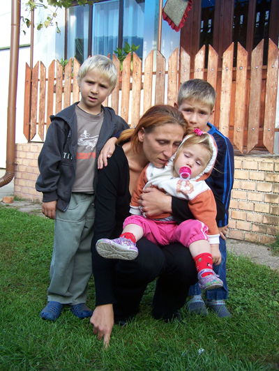 Kézilabdások is segítik az apa nélkül maradt családot Kézilabdások is segítik az apa nélkül maradt családot