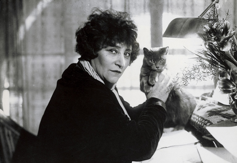 Tabuk nélkül – 60 éve halt meg Colette, a párizsi démon